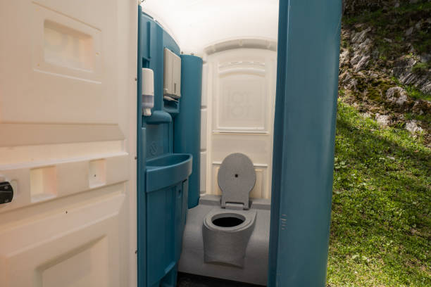 Best Porta potty delivery and setup  in North Sarasota, FL